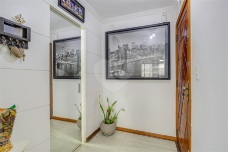 Apartamento à venda com 3 quartos, sendo 1 suíte, em Jardim Marajoara, São Paulo, SP