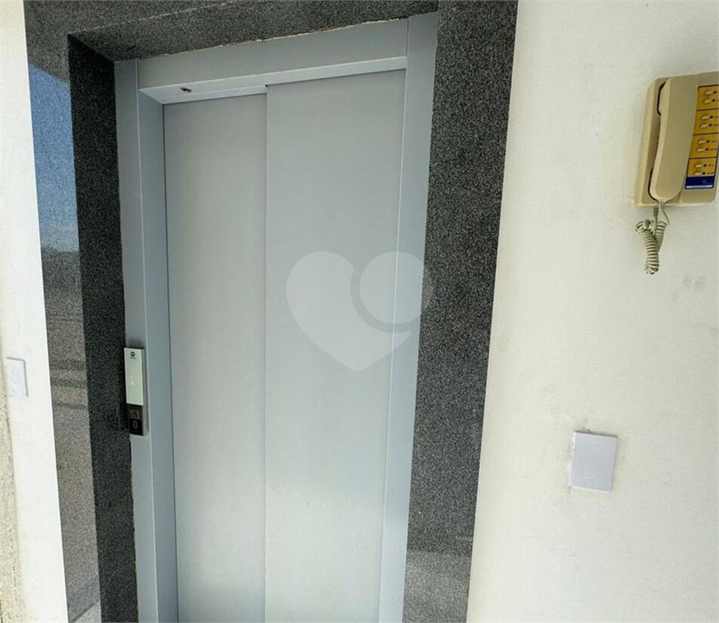 Apartamento à venda com 2 quartos em Vila Regina, Itapetininga, SP