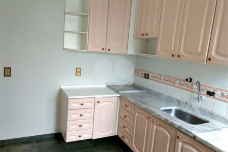 Casa à venda com 3 quartos, sendo 1 suíte, no condomínio Villaggio Dei Fiori, Louveira - SP
