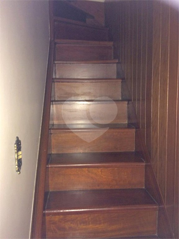 Sobrado à venda com 4 quartos, sendo 1 suíte, em Jardim Pinheiros, São Paulo, SP
