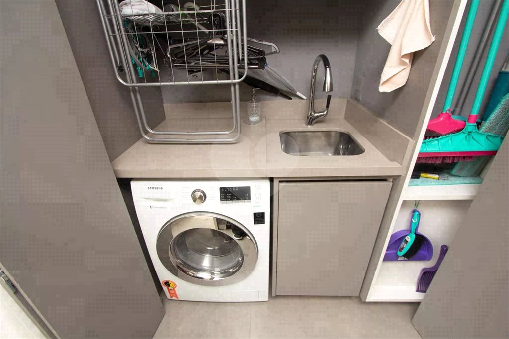 Apartamento à venda com 3 quartos, sendo 1 suíte,  em Vila Olímpia, São Paulo, SP