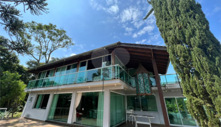 Casa à venda com 6 quartos, sendo 5 suítes,  no condomínio Alpes da Cantareira, Mairiporã - SP