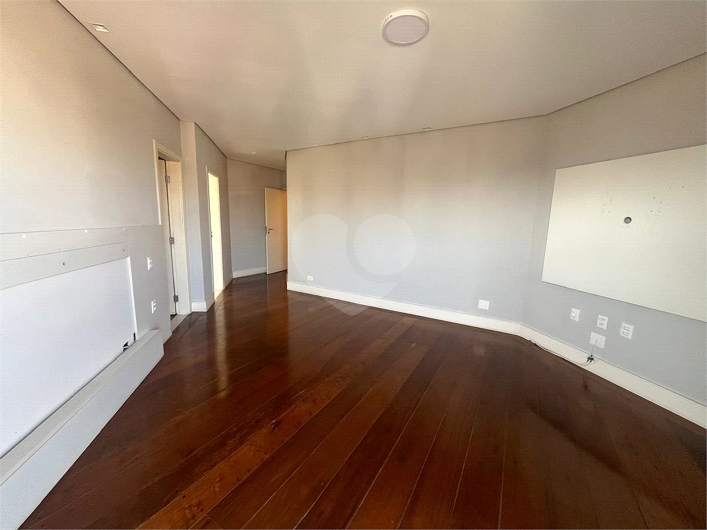 Apartamento à venda com 3 suítes no Centro, Sorocaba, SP