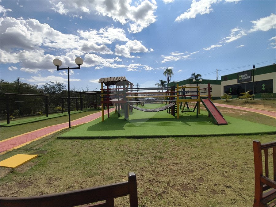 Casa à venda com 3 quartos, sendo 1 suíte,  no condomínio Horto Florestal Villagio, Sorocaba - SP