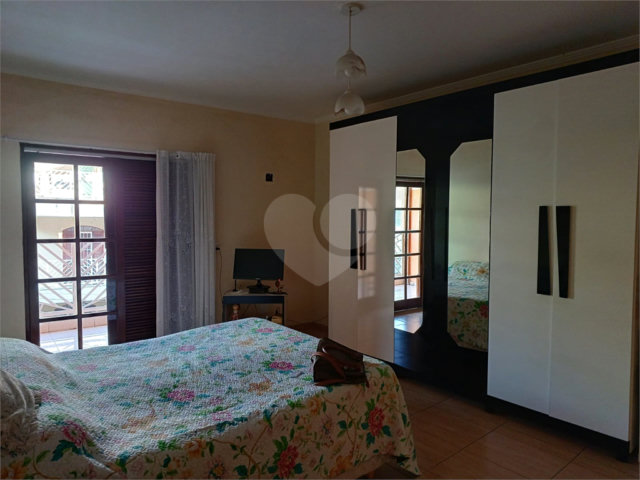 Sobrado à venda com 4 quartos, sendo 1 suíte,  em Tremembé, São Paulo, SP