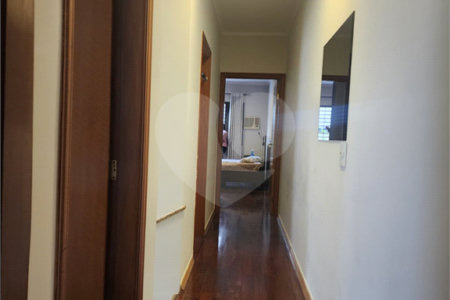 Sobrado à venda com 3 quartos, sendo 1 suíte, em Vila Paulicéia, São Paulo, SP