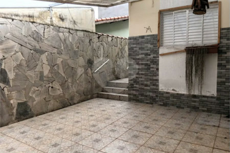 Casa térrea com 2 dormitórios à venda no Reneville, em Mairinque!