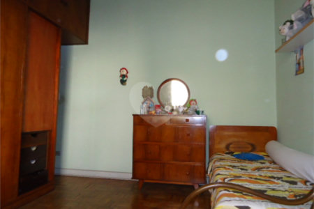 Sobrado à venda com 4 quartos em Santa Teresinha, São Paulo, SP