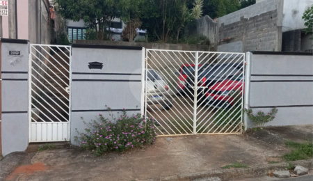 Casa à venda com 2 quartos no Centro, Bom Jesus dos Perdões, SP