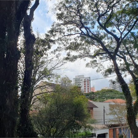Sobrado à venda com 4 suítes em Moema, São Paulo, SP