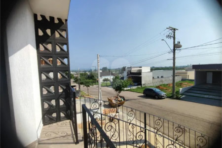 Casa à venda com 3 suítes no condomínio Terras do Vale, Caçapava - SP