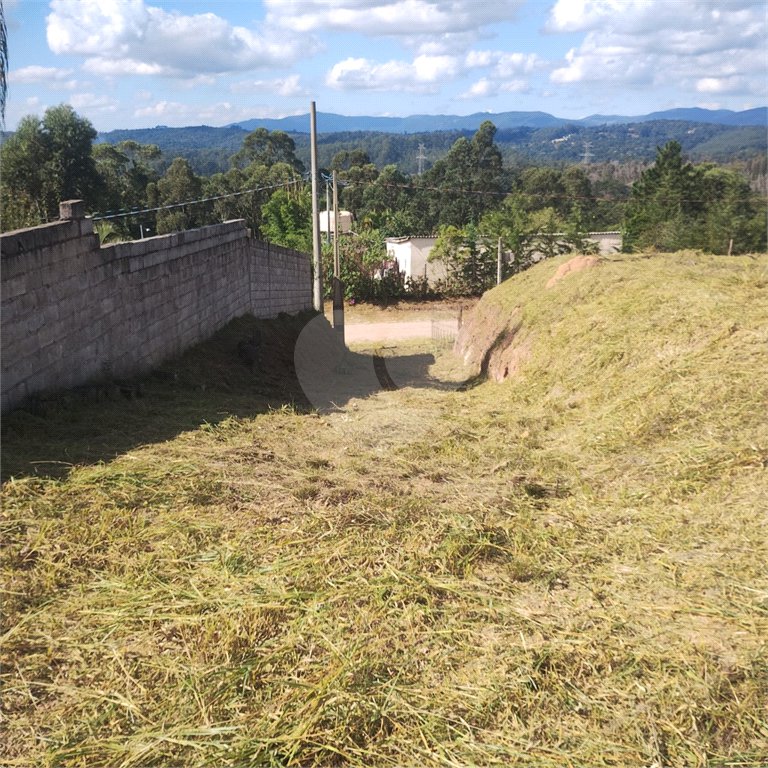 Chácara à venda com 1 suíte em Loteamento Colinas Verdes, Atibaia, SP