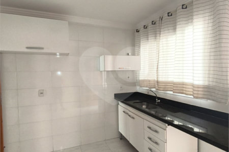 Sobrado à venda com 3 quartos, sendo 1 suíte, em Chora Menino, São Paulo, SP
