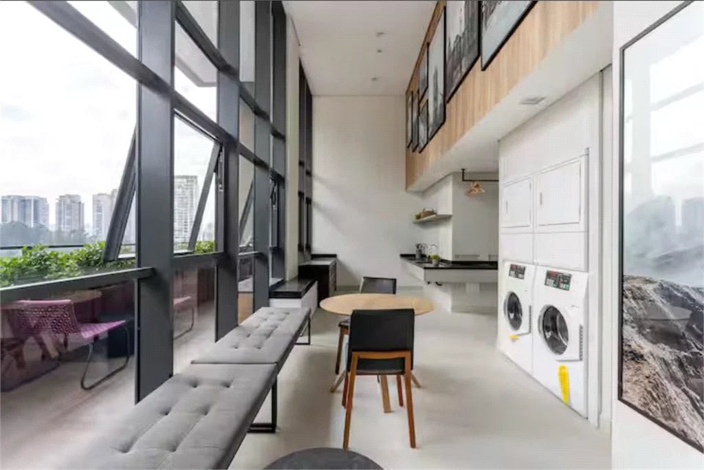 Apartamento à venda com 1 quarto em Vila Cordeiro, São Paulo, SP