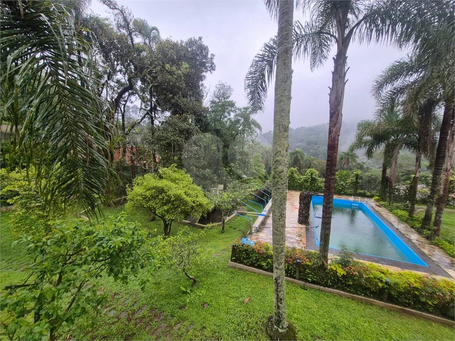 Sobrado à venda ou para alugar com 3 suítes em SERRA DA CANTAREIRA, Mairiporã, SP