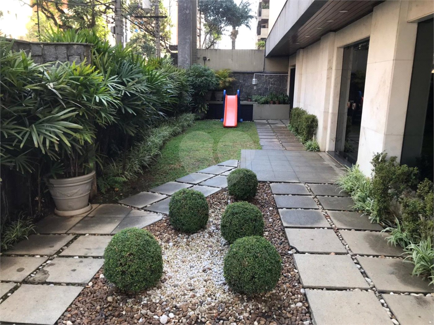 Apartamento à venda com 4 quartos, sendo 3 suítes, em Indianópolis, São Paulo, SP