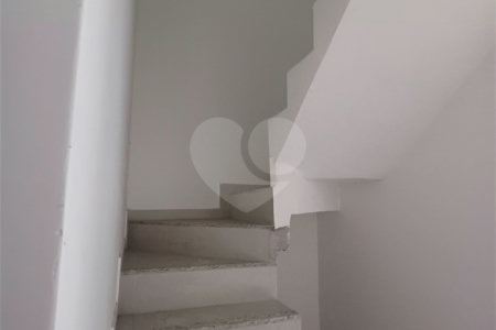 Casa à venda com 2 quartos, sendo 1 suíte, no condomínio Residencial Marlene Correia, Rio de Janeiro - RJ