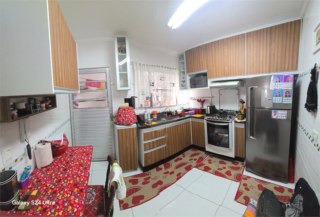 Casa à venda com 2 suítes no condomínio Lauro Korte, São Paulo - SP