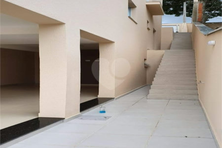 Casa à venda com 3 quartos, sendo 1 suíte, em Vila Santa Rosália, São Roque, SP