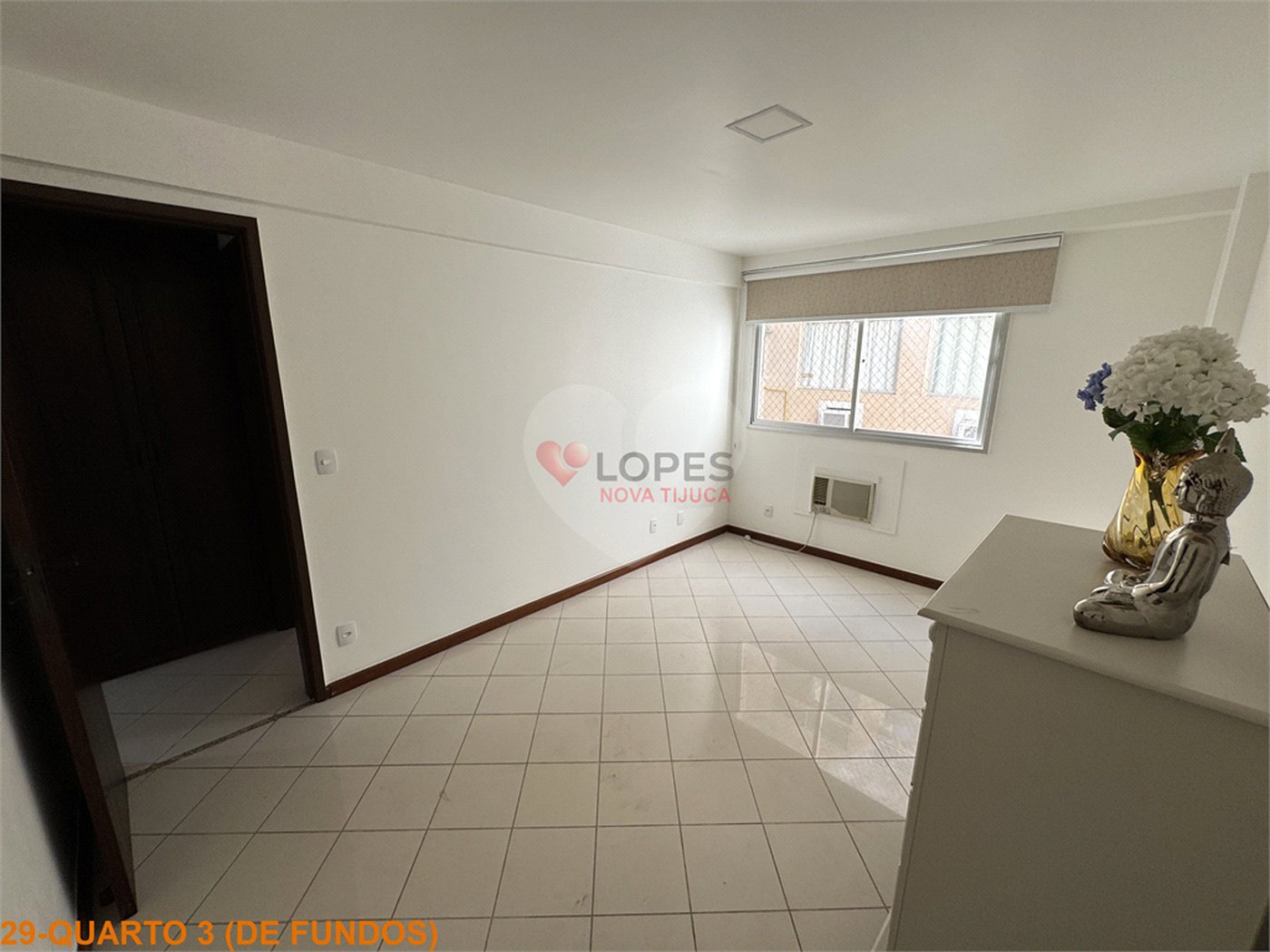 Apartamento à venda com 4 quartos, sendo 1 suíte, em Tijuca, Rio de Janeiro, RJ