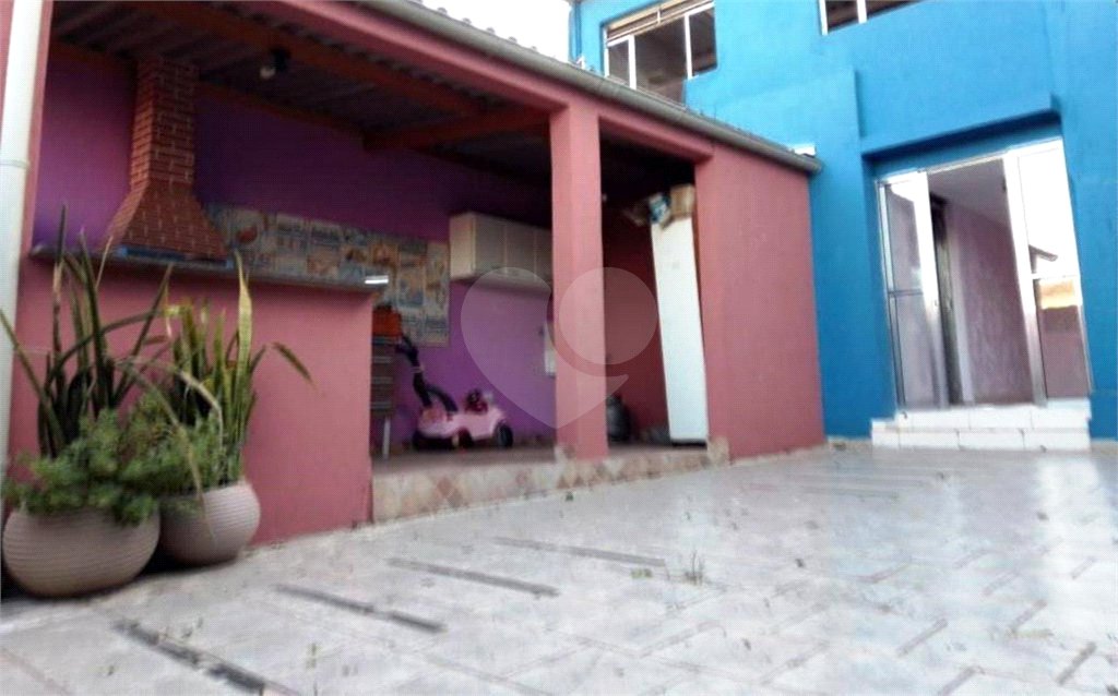 Sobrado à venda com 4 quartos, sendo 1 suíte,  em Tremembé, São Paulo, SP