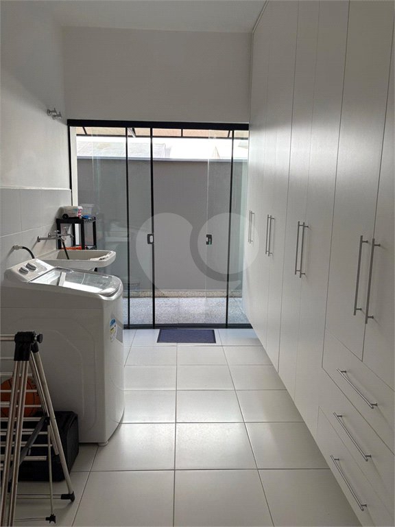 Casa à venda com 4 quartos, sendo 1 suíte, no condomínio Lagos D Icaraí, Salto - SP