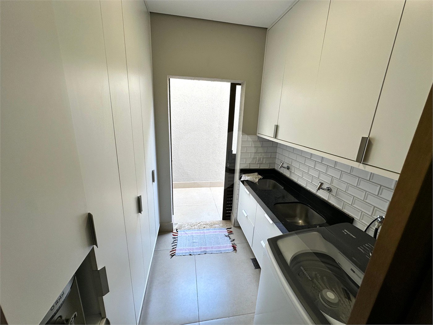 Casa à venda com 3 suítes no condomínio Florais do Valle, Cuiabá - MT