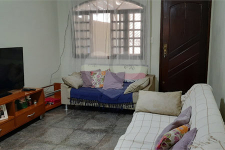 Sobrado à venda com 3 quartos, sendo 1 suíte, em Jardim Regina, São Paulo, SP