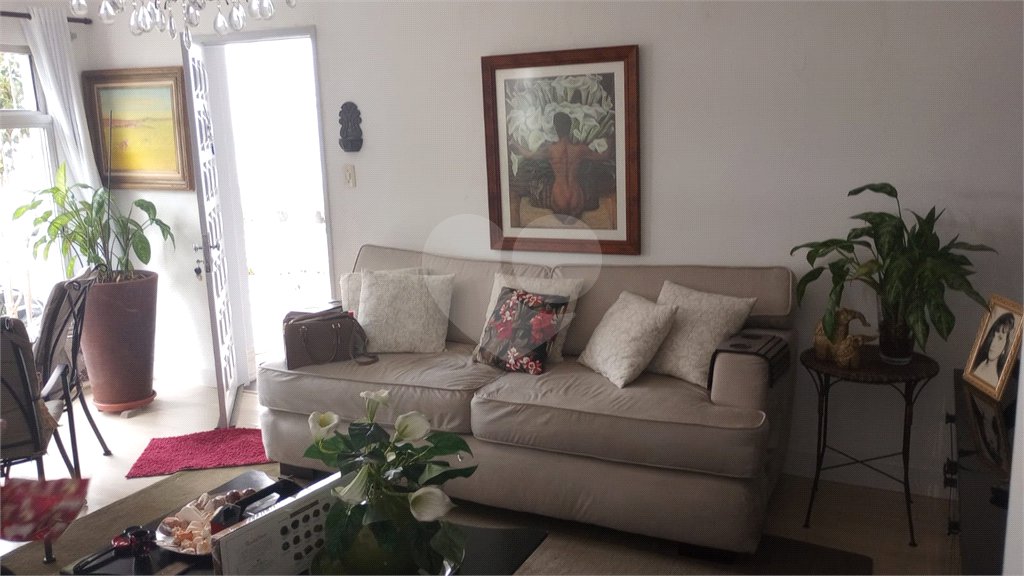 Casa à venda com 3 quartos, sendo 2 suítes,  em Jardim Monte Azul, São Paulo, SP