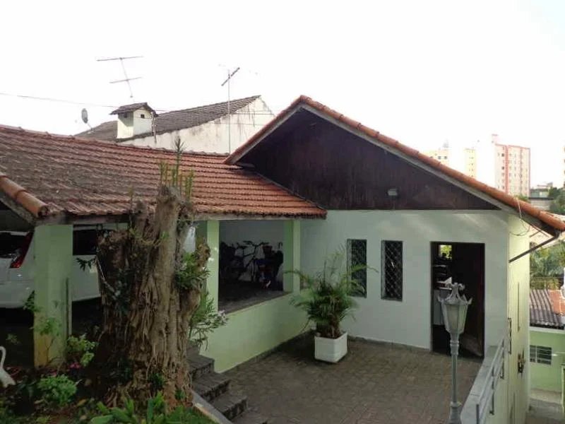 Casa à venda com 3 quartos, sendo 1 suíte, em Jardim Londrina, São Paulo, SP
