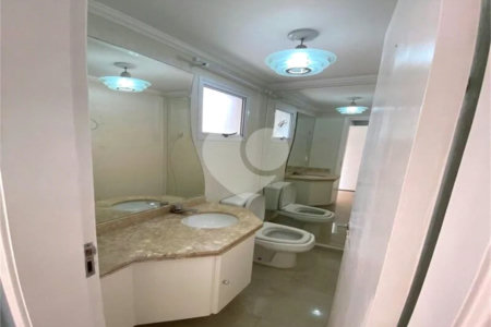 Casa à venda com 4 quartos, sendo 3 suítes, no condomínio Villas Nova Tatuapé I, São Paulo - SP