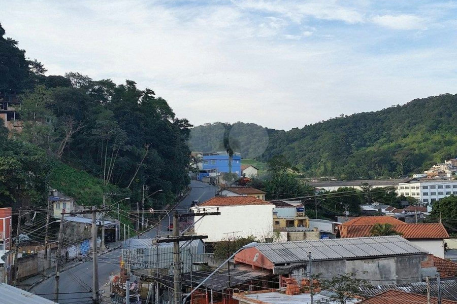 Sobrado à venda com 3 quartos, sendo 1 suíte,  em Tremembé, São Paulo, SP