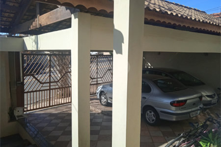 Casa à venda com 8 quartos, sendo 3 suítes, em Jardim Terceiro Centenário, Atibaia, SP