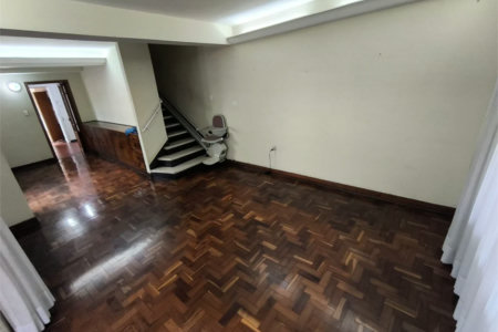 Sobrado à venda com 5 quartos, sendo 1 suíte, em Jardim Trussardi, São Paulo, SP