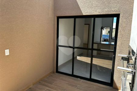 Casa à venda com 2 quartos, sendo 1 suíte,  no condomínio Residencial Marina, Itapetininga - SP