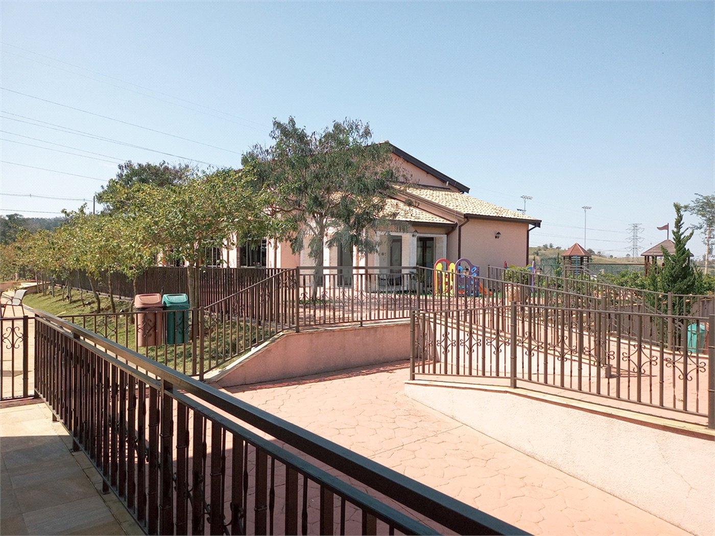 Casa à venda com 3 suítes no condomínio Campo de Toscana, Vinhedo - SP