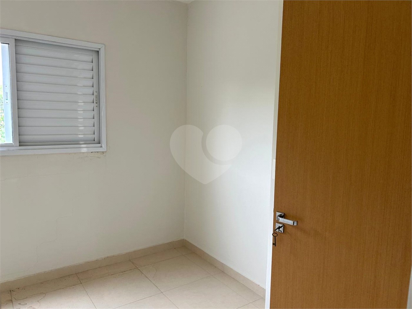 Apartamento a venda de 02 dormitórios