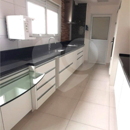 Apartamento Alto Padrão de 176m² na Aclimação — São Paulo/SP