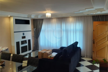 Sobrado à venda com 3 quartos, sendo 1 suíte, em Vila Maria Alta, São Paulo, SP