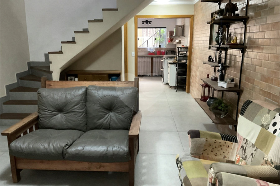 Sobrado à venda com 3 quartos, sendo 1 suíte,  em Horto Florestal, São Paulo, SP