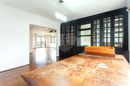 Apartamento à venda com 4 suítes em Campo Belo, São Paulo, SP