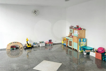 Apartamento à venda com 3 quartos, sendo 1 suíte,  em Itaim Bibi, São Paulo, SP