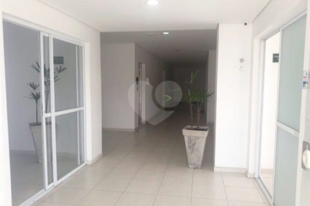 Apartamento à venda ou para alugar com 2 quartos, sendo 1 suíte,  em Vila Santa Isabel, São Roque, SP