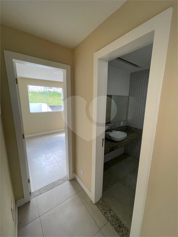 Casa à venda com 3 quartos, sendo 1 suíte, no condomínio Residencial Green Ville, Rio de Janeiro - RJ