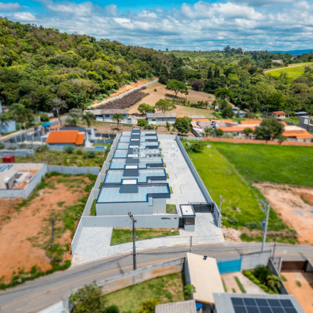 Casa térrea à venda com 3 quartos, sendo 1 suíte, no condomínio Flores da Usina, Atibaia - SP