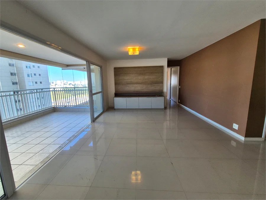 Apartamento à venda com 3 quartos, sendo 1 suíte, em Jardim Olympia, São Paulo, SP