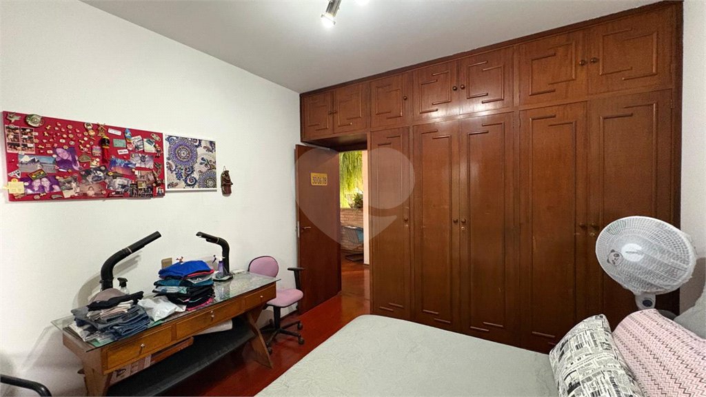 Casa à venda com 5 quartos, sendo 2 suítes,  no condomínio Village D'avignon, Sorocaba - SP