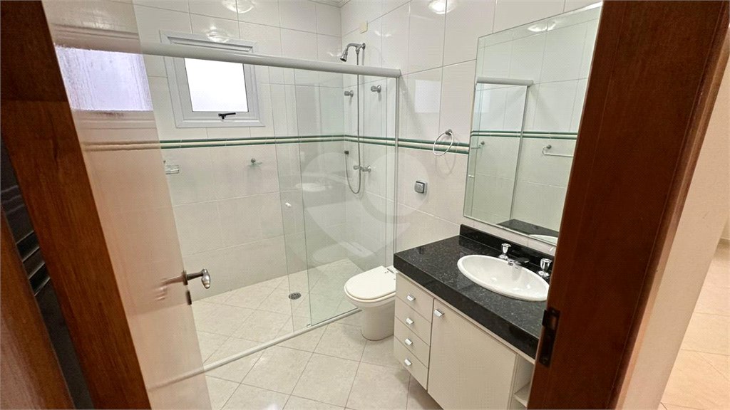 Casa à venda com 4 quartos, sendo 3 suítes, em Vila Galvão, Guarulhos, SP