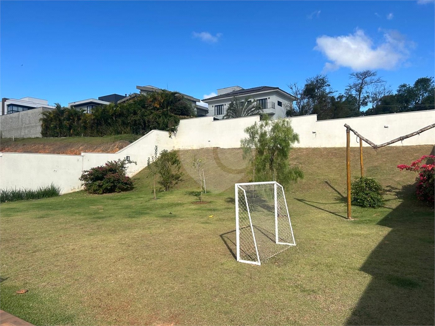 Casa à venda com 3 suítes no condomínio Terras de Lucas, Sorocaba - SP
