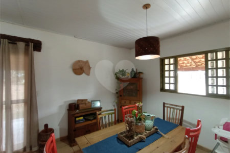 Casa à venda com 3 quartos, sendo 1 suíte,  em Estância Conceição, Itapetininga, SP